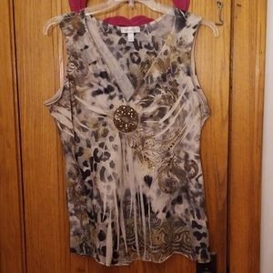 Beautiful  top w/embellishment